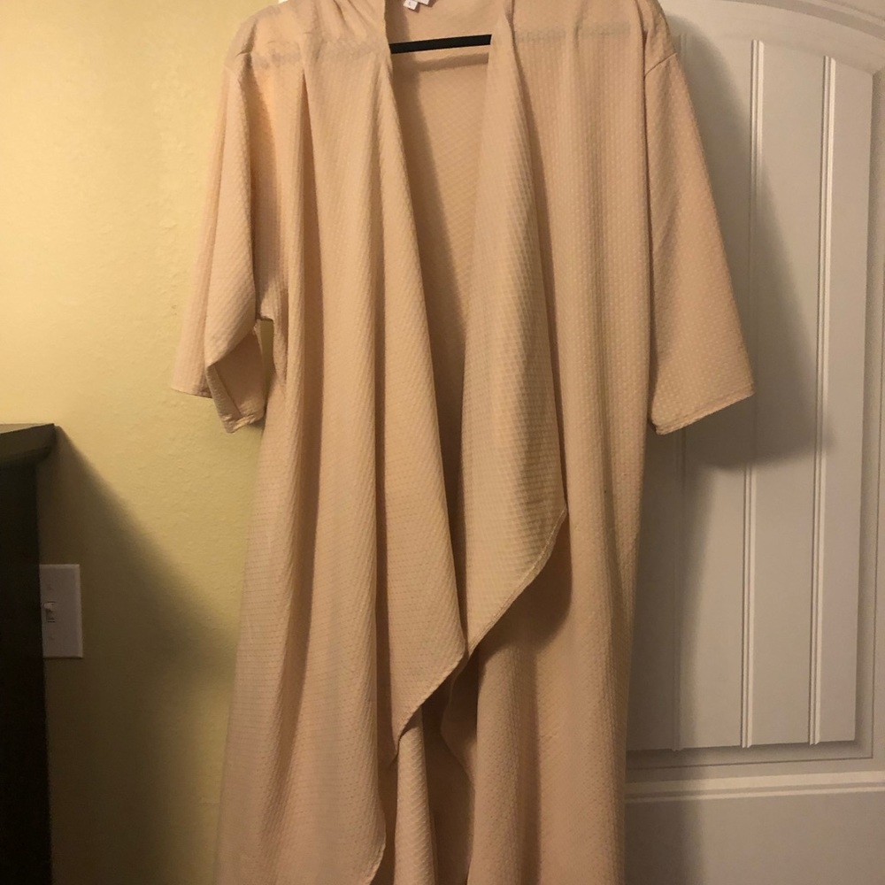 LuLaRoe Shirley. Large. Tan
